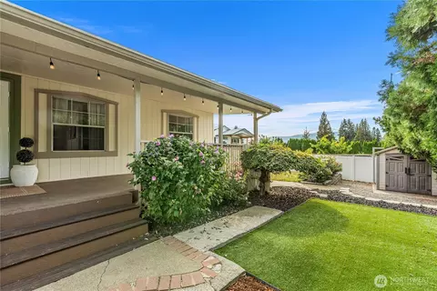 1644 8th St NE, East Wenatchee, WA 98802