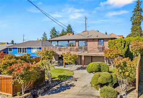2139 E 17th St, Bremerton, WA 98310
