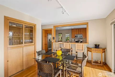Dining - 2139 E 17th St, Bremerton, WA 98310 photo 2 of 3