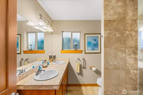 Bath - 2139 E 17th St, Bremerton, WA 98310 photo 1 of 3
