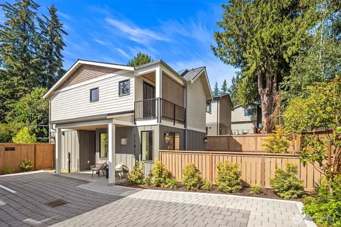 11418 NE 90th St, Kirkland, WA 98033
