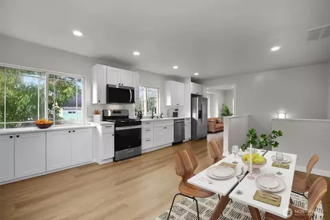Kitchen - 1803 Harding St, Enumclaw, WA 98022 photo 1 of 5