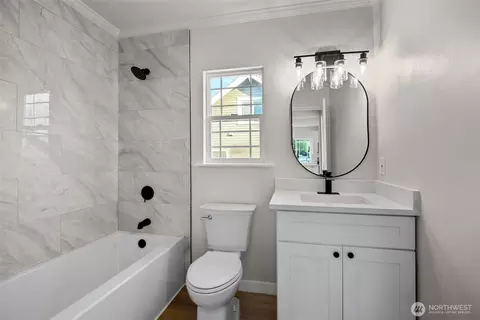 Bath - 1803 Harding St, Enumclaw, WA 98022 photo 3 of 3