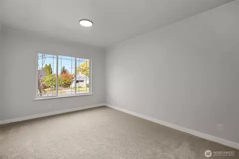 Bedroom - 1803 Harding St, Enumclaw, WA 98022 photo 7 of 14