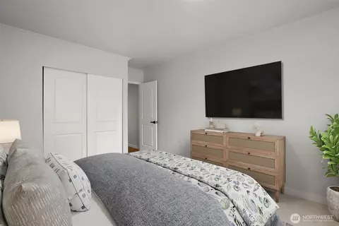 Bedroom - 1803 Harding St, Enumclaw, WA 98022 photo 2 of 14