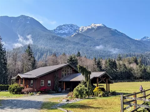 5148 Mount Pleasant Rd, Port Angeles, WA 98362