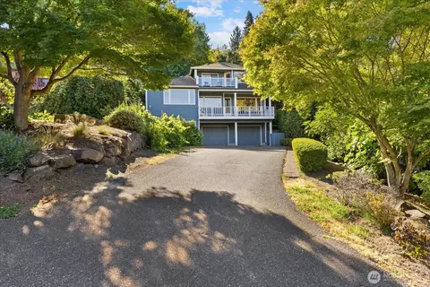 9009 45th Ave NE, Seattle, WA 98115