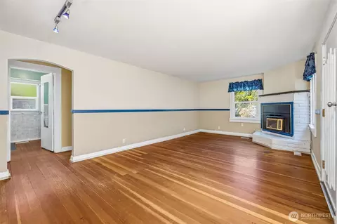 Living - 7501 Oat Coles Rd, Everson, WA 98247 photo 2 of 4