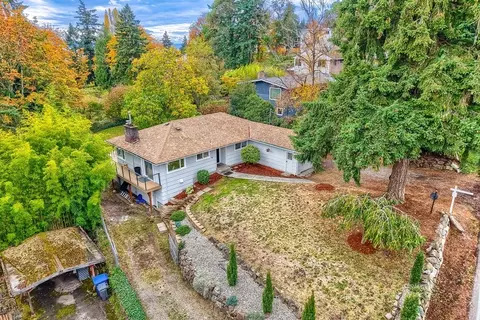 1017 S 208th St, Des Moines, WA 98198