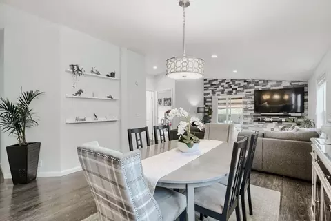 Dining - 5126 157th Ave E #3, Sumner, WA 98390 photo 2 of 2