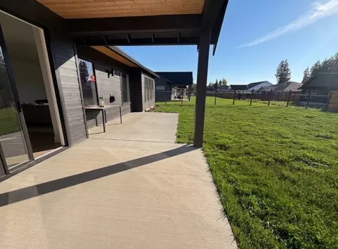 Exterior - 721 E 5th St, Nooksack, WA 98276 photo 4 of 5