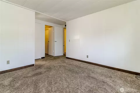 Living - 15218 50th St E #40, Sumner, WA 98390 photo 9 of 9