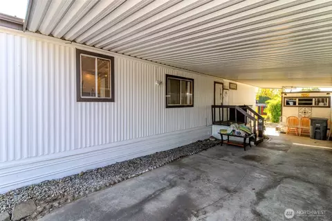 Exterior - 15218 50th St E #40, Sumner, WA 98390 photo 5 of 7