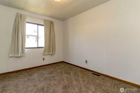 Bedroom - 15218 50th St E #40, Sumner, WA 98390 photo 2 of 6