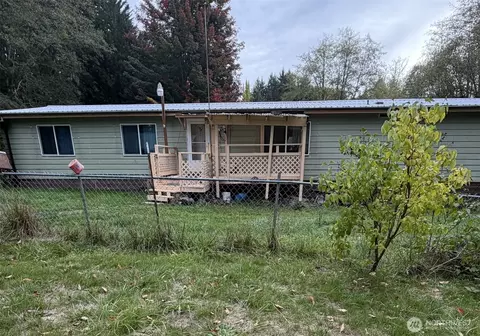 390 SW Pine Rd, Port Orchard, WA 98367