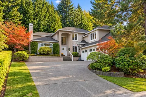 15452 SE 67th St, Bellevue, WA 98006