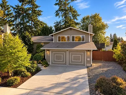 915 S 261st Pl, Des Moines, WA 98198