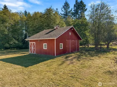 2738 Gull Harbor Rd NE, Olympia, WA 98506