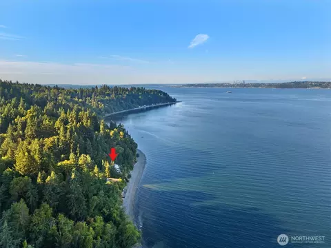 10212 SW 127th St, Vashon, WA 98070