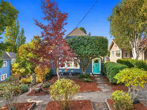 5531 28th Ave NE, Seattle, WA 98105