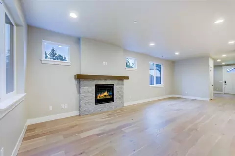 Living - 1824 241st Pl SE #FG 01, Bothell, WA 98021 photo 3 of 6