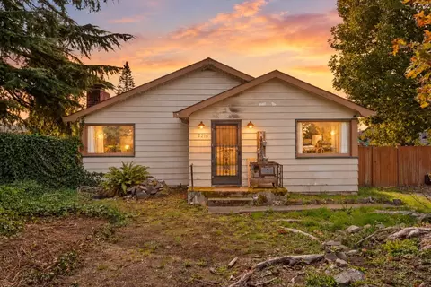 2210 202nd St SW, Lynnwood, WA 98036
