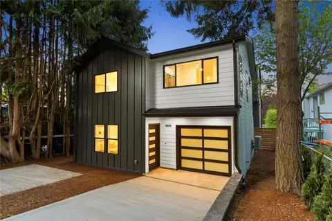8823 Dibble Ave NW, Seattle, WA 98117