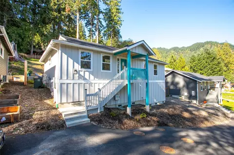 565 Rainbow Dr, Sedro Woolley, WA 98284