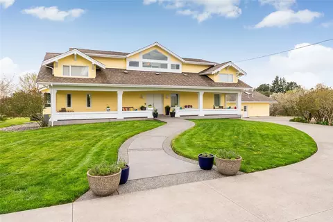 3910 Cliffside Dr, Bellingham, WA 98225