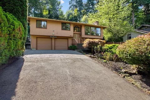 3811 SW Orchard St, Seattle, WA 98126