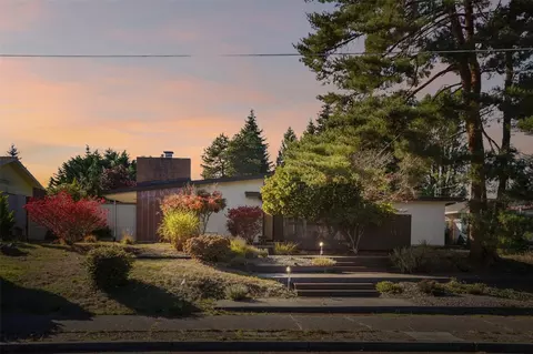 3211 Viewcrest Dr NE, Bremerton, WA 98310