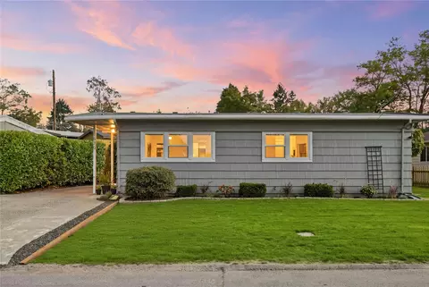 670 Dayton Ave NE, Renton, WA 98056