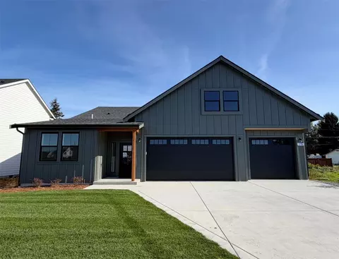 375 Polska St, Sedro Woolley, WA 98284