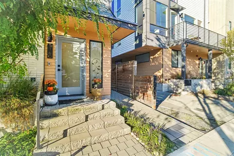 916 NW 56th St #G, Seattle, WA 98107