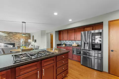 Kitchen - 17315 102nd Ave NE, Bothell, WA 98011 photo 2 of 2