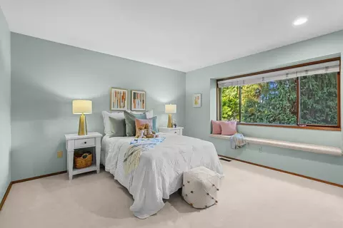 Bedroom - 17315 102nd Ave NE, Bothell, WA 98011 photo 2 of 3