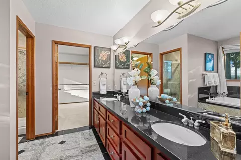 Bath - 17315 102nd Ave NE, Bothell, WA 98011 photo 2 of 4