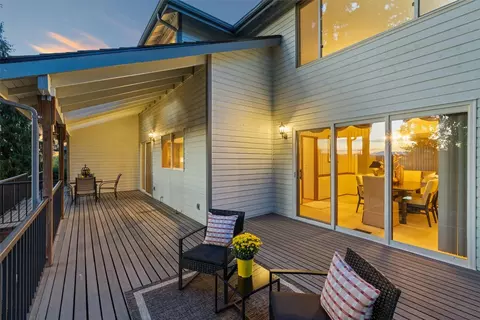 Exterior - 17315 102nd Ave NE, Bothell, WA 98011 photo 12 of 12