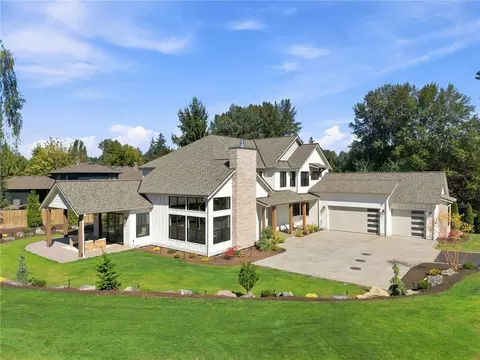17218 NE 17220 Ne Woodinville Duvall Rd, Woodinville, WA 98072
