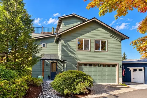 4326 SW Roxbury St, Seattle, WA 98136
