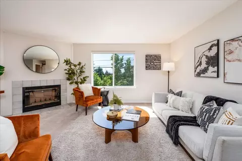 1000 NE 88th St #304, Seattle, WA 98115
