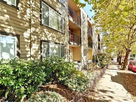 840 NE 125th St #203, Seattle, WA 98125