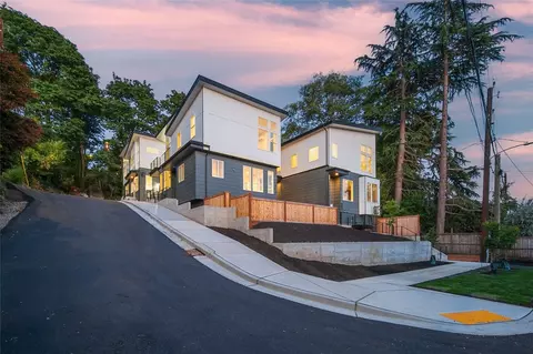 1804 28th Ave S, Seattle, WA 98144