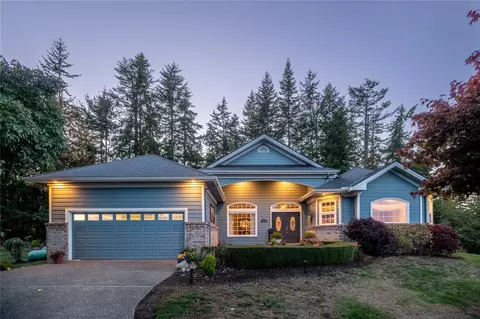 848 Cambell Dr, Camano Island, WA 98282