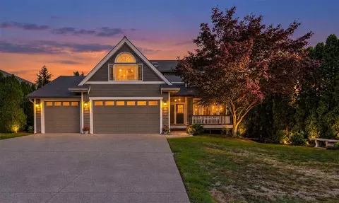 20410 80th Ave NE, Kenmore, WA 98028