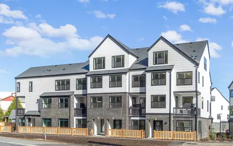 773 7th Ave NW, Issaquah, WA 98027
