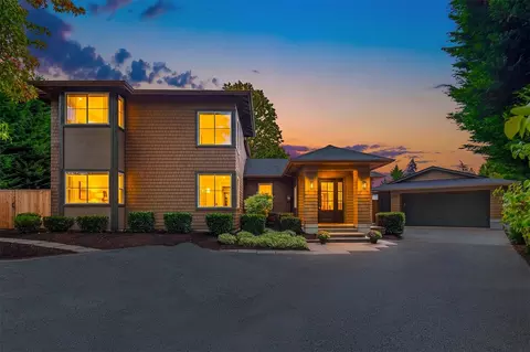 701 20th Ave W, Kirkland, WA 98033
