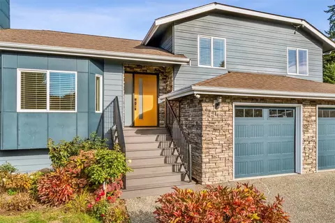 Exterior - 4411 130th St SE, Everett, WA 98208 photo 3 of 11