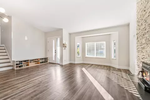Living - 4411 130th St SE, Everett, WA 98208 photo 3 of 4