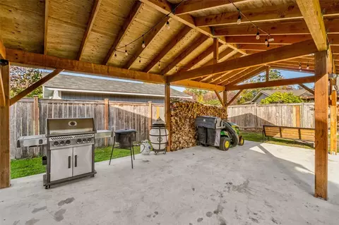 Exterior - 4411 130th St SE, Everett, WA 98208 photo 7 of 11